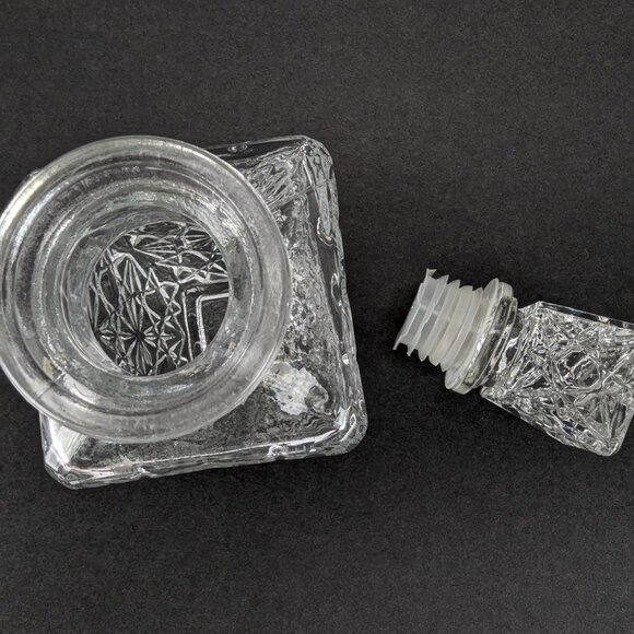 Vintage Miniature Clear Glass Decanter Barware 7" with Stopper Home Bar Decor - Picture 11 of 11